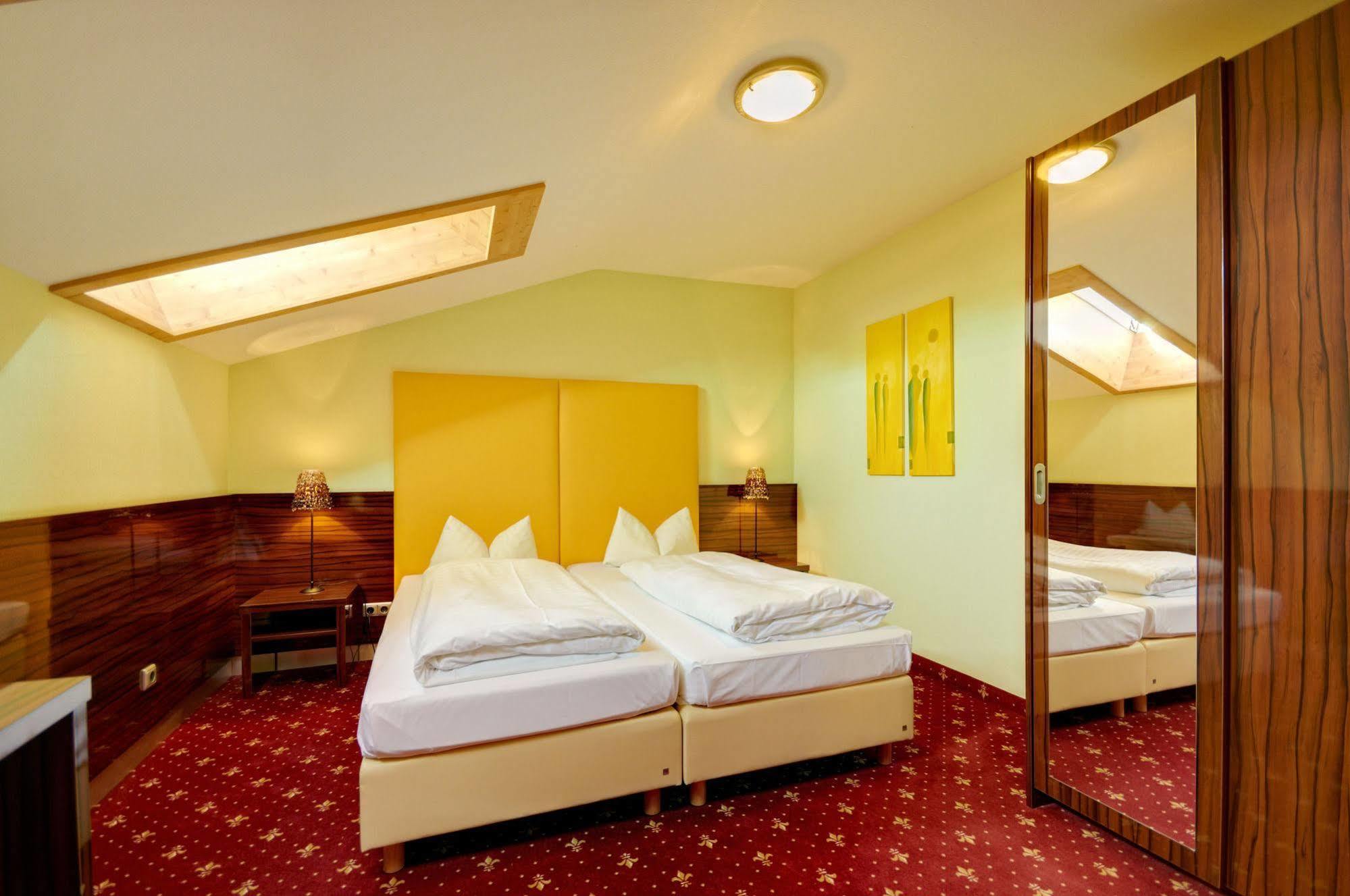 Landhotel Hallnberg Walpertskirchen Εξωτερικό φωτογραφία